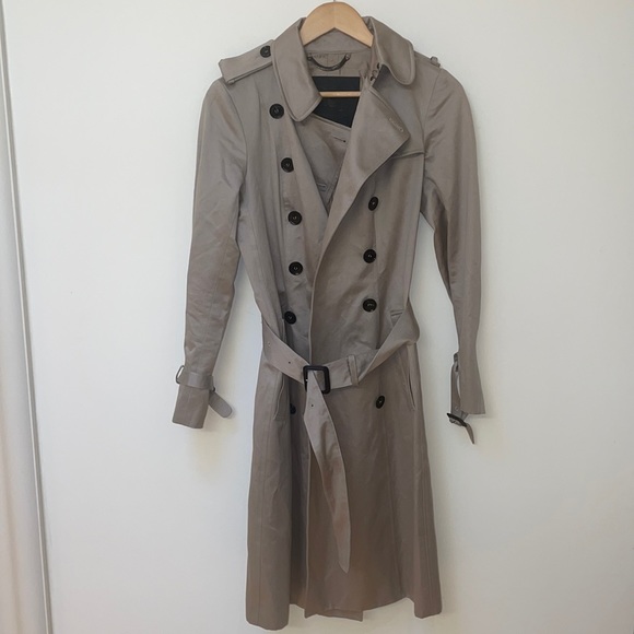 Burberry Classic Lo Trench Coat - Picture 3 of 15